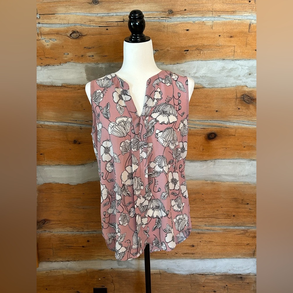 Pink Sleeveless Floral V-Neck Blouse